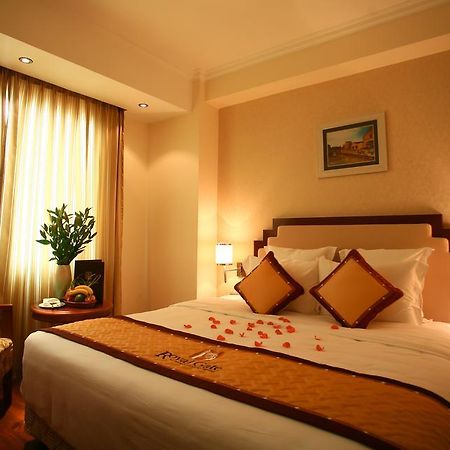 Royal Gate Hotel Hanoi Room photo
