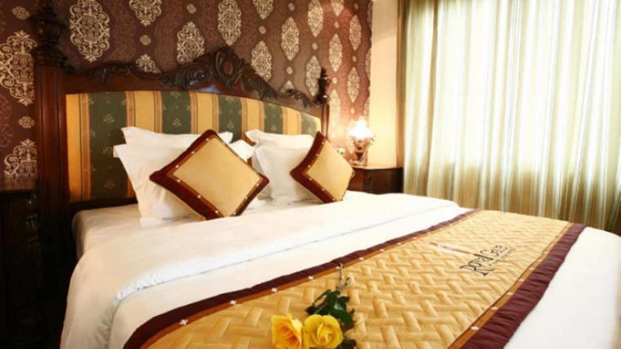 Royal Gate Hotel Hanoi Room photo