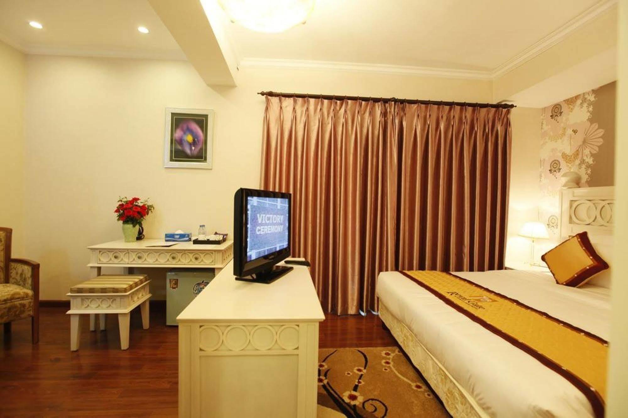 Royal Gate Hotel Hanoi Room photo